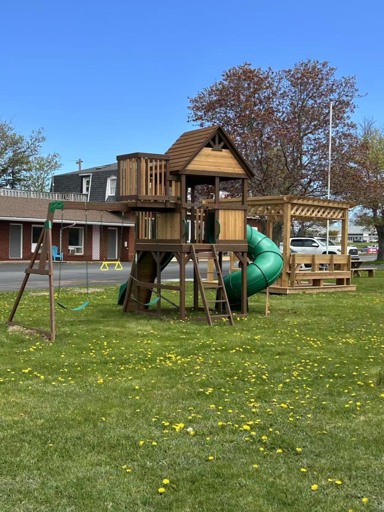 Summerside Motel &Cottages Екстериор снимка